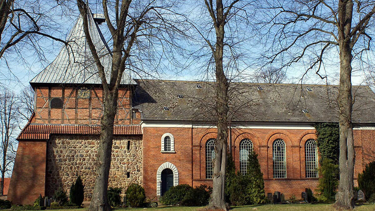 Seit Jahren engagiert sich die Kirchengemeinde des 700-Seelen-Dorfes Lütau für den Klimaschutz und den nachhaltigen Umgang mit natürlichen Ressourcen.