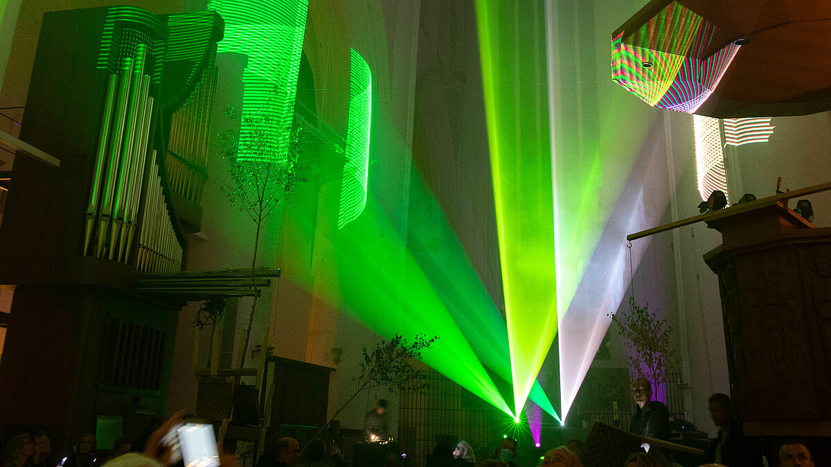 Party mit Lasershow in St. Katharinen.
