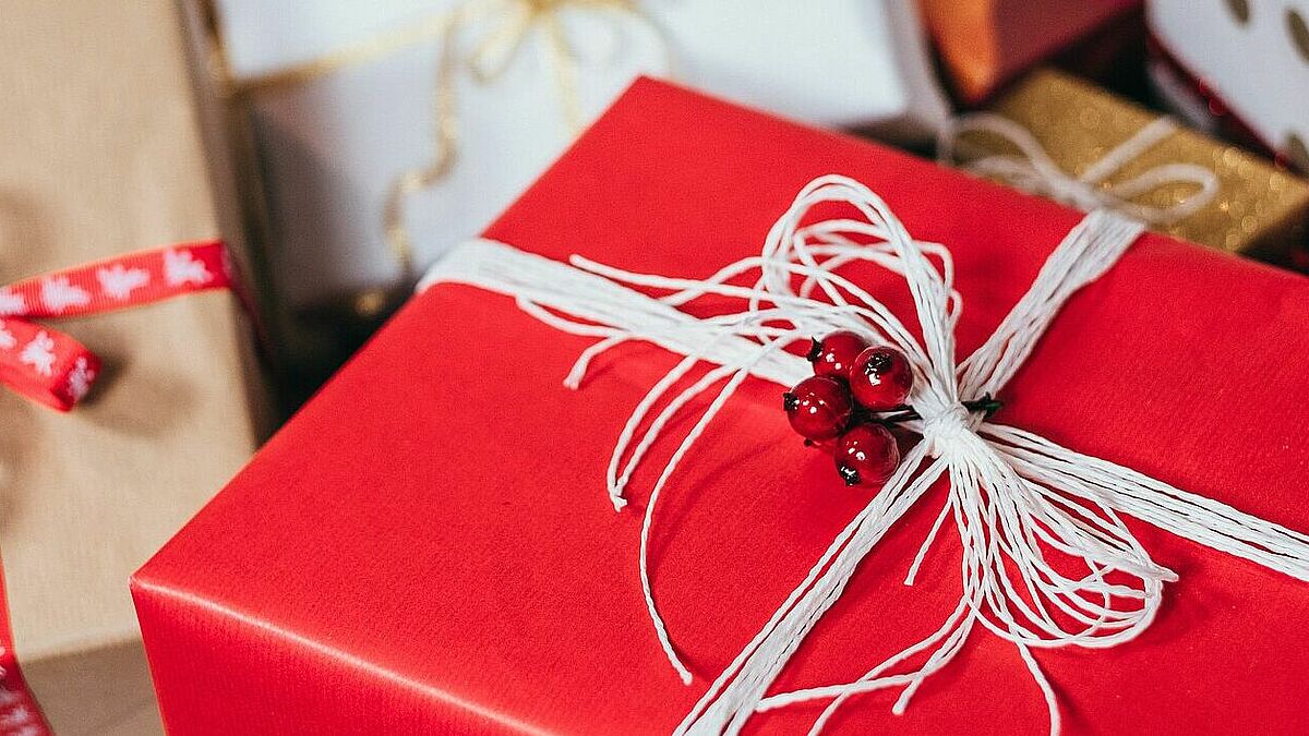 Ein Schuhkarton soll auch in diesem Jahr zur Christmas Container Box gepackt werden.