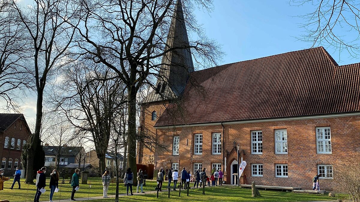 Großer Zulauf: Das Schnelltestzentrum in der Bargteheider Kirche bleibt noch bis mindestens 23. April bestehen. 