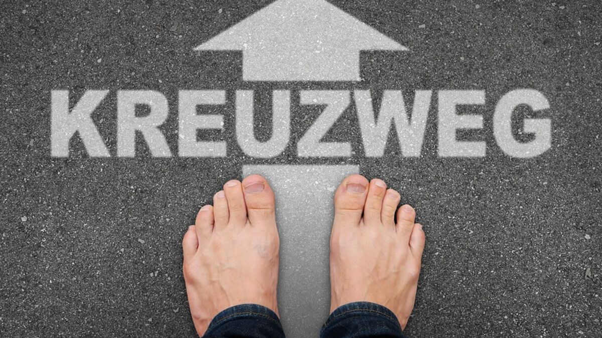 Ein ökumenischer Kreuzweg findet am 20. März ab 17 Uhr auf dem Gelände des ehemaligen Konzentrationslagers Neuengamme statt