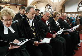Im Ökumenischen Gottesdienst, St.-Trinitatis-Kirche zu Stettin/Szczecin: Pastorin Christa Hunzinger (v.l.), Bischof Tilman Jeremias, Bischof Prof. Dr. Marcin Hintz, Landesbischöfin Kristina Kühnbaum-Schmidt und Bischof Waldemar Pytel. Foto: Stefan Döbler, Nordkirche