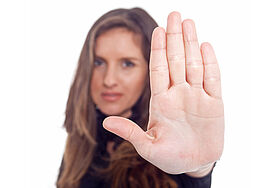 Nein zu Gewalt an Frauen (Symbolbild, iStockphoto).