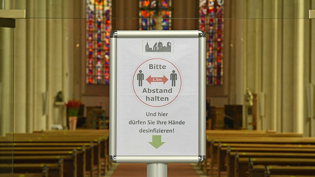 Die geltenden Abstands-und Hygieneregeln müssen auch in Gottesdiensten unbedingt eingehalten werden.