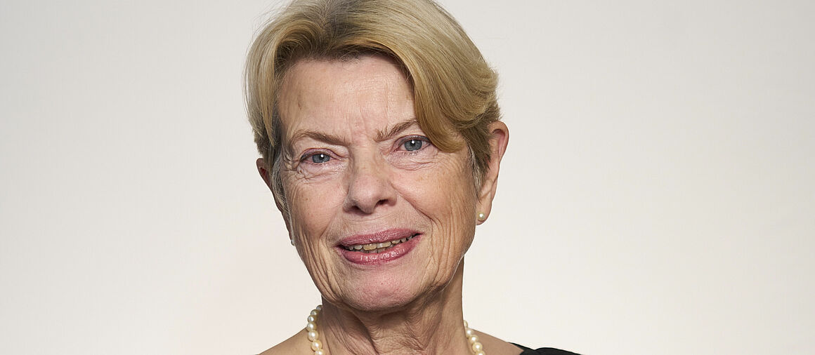 Porträt Präses Ulrike Hillmann