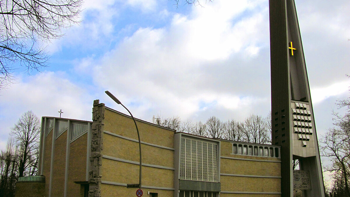 Bekannt für ihre moderne Architektur: Die Dreifaltigkeitskirche in Hamburg-Hamm.