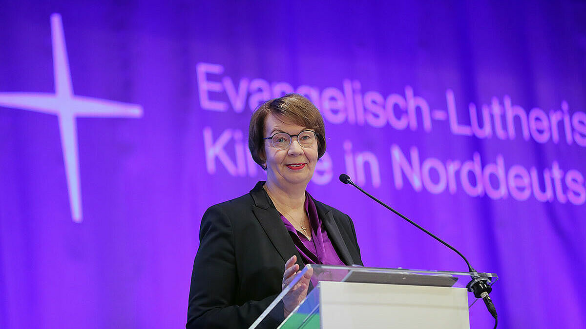Landesbischöfin Kristina Kühnbaum-Schmidt eröffnete die 5. Tagung der Landessynode mit einer Andacht