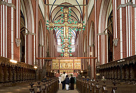 Kirche des 1171 gegründeten Zisterzienserklosters im mecklenburgischen Bad Doberan. Das 1368 geweihte gotische Münster ist 39 Meter breit und 78 Meter lang.