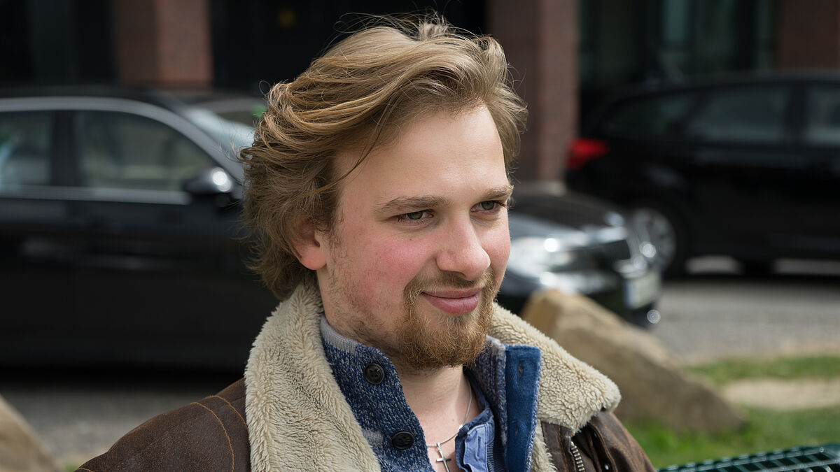 Julius Radtke (23), studiert Theologie und will Pastor werden. "Ich habe Lust darauf, den Prozess mitzugestalten, wie sich Kirche in der modernen Gesellschaft integrieren kann", sagt er.