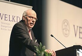 Der Leitende Bischof der Vereinigten Evangelisch-Lutherischen Kirche Deutschlands (VELKD), Gerhard Ulrich (Foto), sprach zum Auftakt der Generalsynode der VELKD  in Düsseldorf.