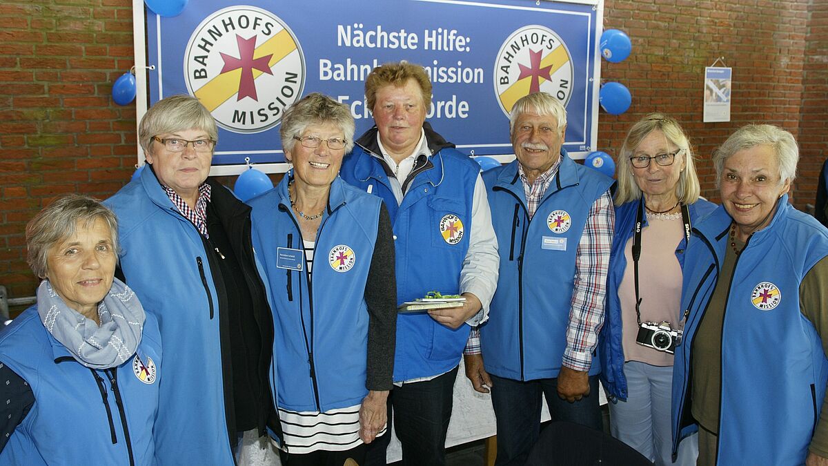 Die Ehrenamtlichen der Bahnhofsmission Eckernförde mit Teamleiterin Ursula Dam (Mitte).