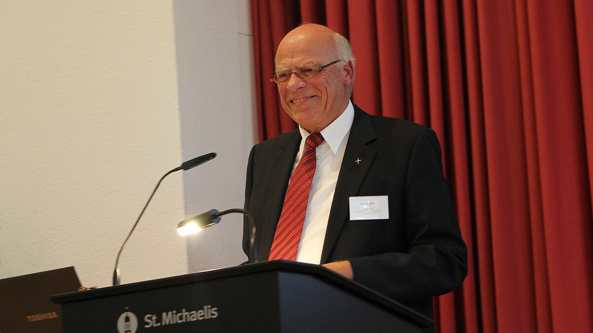 Landesbischof Gerhard Ulrich