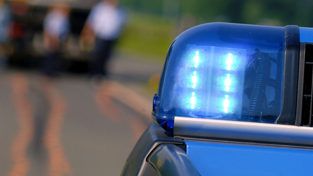 Bei Blaulicht-Einsätzen unterstützt der Seelsorger die Polizisten