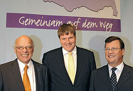 Landesbischof Gerhard Ulrich, der mecklenburgische Bischof Andreas von Maltzahn und der pommersche Bischof Hans-Jürgen Abromeit (v.l.n.r., Archiv)