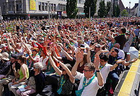 Der Abschlussgottesdienst auf dem Kornmarkt in Nürnberg: