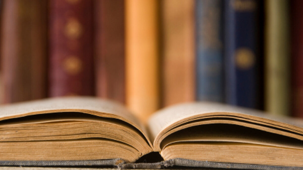 4.000 antike Bücher lagern in der Bibliothek (Symbolfoto)