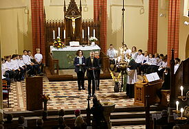 Ökumenischer Gottesdienst in Waren (Müritz) am 16. Oktober 2019: Rund 450 Menschen hatten sich in der St.-Georgen-Kirche versammelt, um an die Andacht dort und die von dieser ausgehenden ersten Demonstration im heutigen Mecklenburg-Vorpommern vor 30 Jahren zu erinnern. Foto: Stefan Döbler, Nordkirche