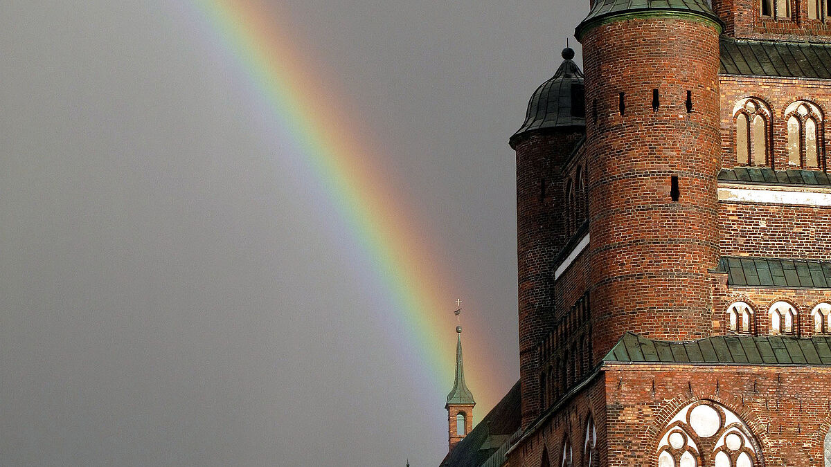 Am 18. Oktober 1989 fand das erste Friedensgebet im Greifswalder Dom statt. Nun möchte Oberbürgermeister Fassbinder den Gedächtnisort für die Friedliche Revolution in seine Stadt holen 