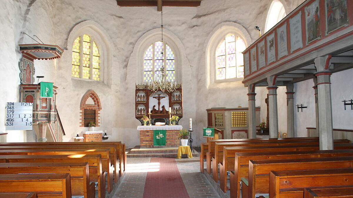 Innenraum der Zwölfapostelkirche in Züssow