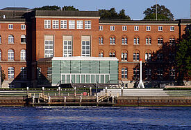 Plenarsaal des Landeshauses in Kiel, Außenansicht