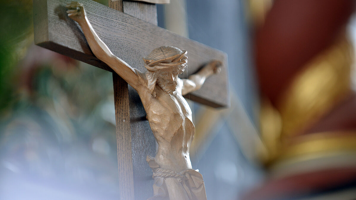 "Kara" bedeutet Klage, Trauer, die am Todestag Jesu (Karfreitag) im Mittelpunkt steht. (Symbolbild)