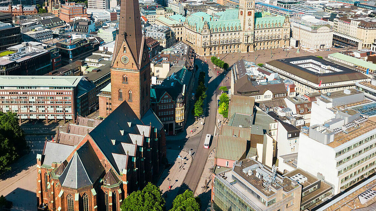 Die Hamburger Hauptkirche St. Petri kann jetzt erkundet werden, ohne selbst einen Fuß in das Gebäude zu setzen. 