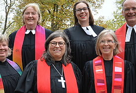 Das Pfarrteam der Nördlichen Geest mit Pröpstin Iris Rönndahl Christiane Decker Carmen Rahlf Sarah Hertel Anja Kapust Arne Gerundt und Ulrike Lindemann-Tausche. 