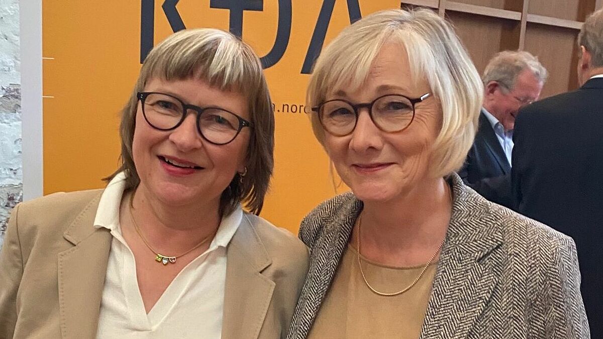 Neue KDA-Leitung: Renate Fallbrüg (links) übernimmt die Nachfolge von Gudrun Nolte (rechts). Ihr Ziel: Ein wertschätzender Umgang in allen Arbeitsbereichen. 