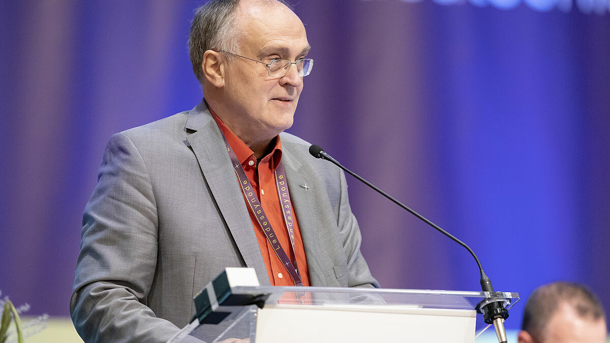 Tagung der Landessynode der Nordkirche: Bernhard Schick bringt am 19. September 2019 den Klimaschutzbericht ein. Foto: John Garve / Nordkirche