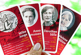 Die 32 abgebildeten Reformatorinnen spiegeln die Lebenswelten und Widerstände wieder, mit denen Frauen durch die Jahrhunderte bis heute zu kämpfen haben