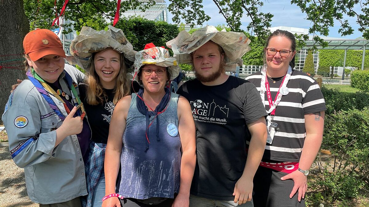 Mit vielen Ideen zum Kirchentags-Motto Mutig-stark-beherzt:  Jacek, Anna, Christine, Malte und Katharina vom Team "Fritz & Franzi". Foto: Inke Pohl