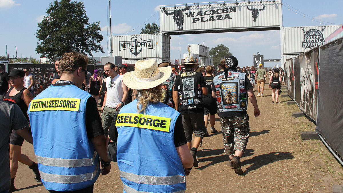 Das Team der Festivalseelsorge ist rund um die Uhr für die Menschen auf dem Wacken Open Air da.