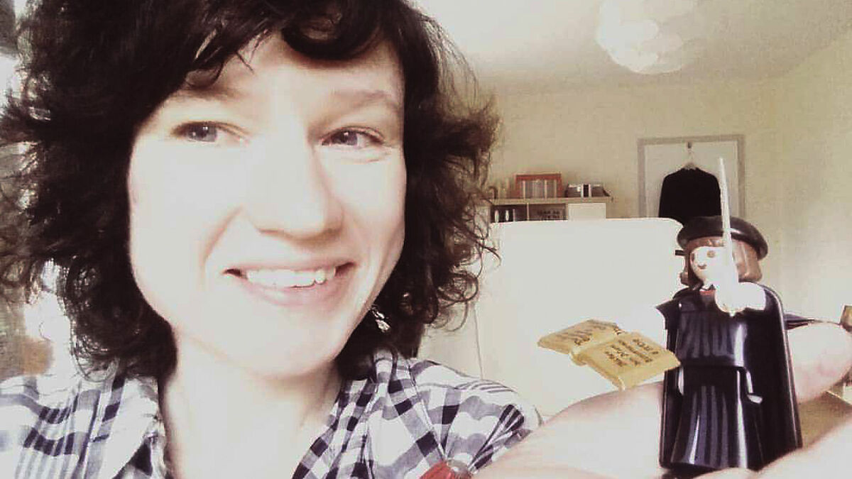 Carola Scherf zeigt sich auch auf Facebook, zum Beispiel mit diesem Selfie.