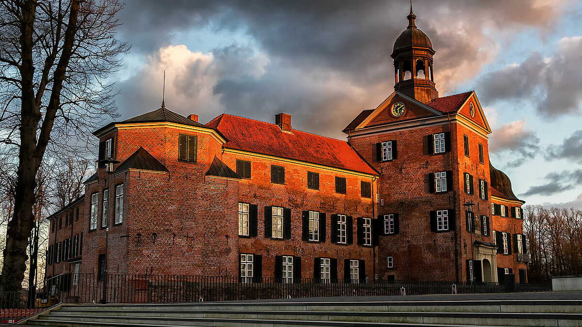 Das Eutiner Schloss bei Sonnenuntergang