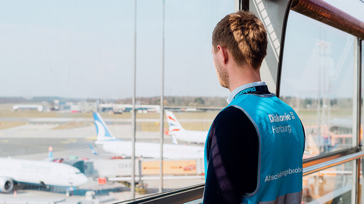 Das Diakonische Werk beobachtet im Rahmen eines Monitoringprojekts Abschiebungen am Hamburger Flughafen.