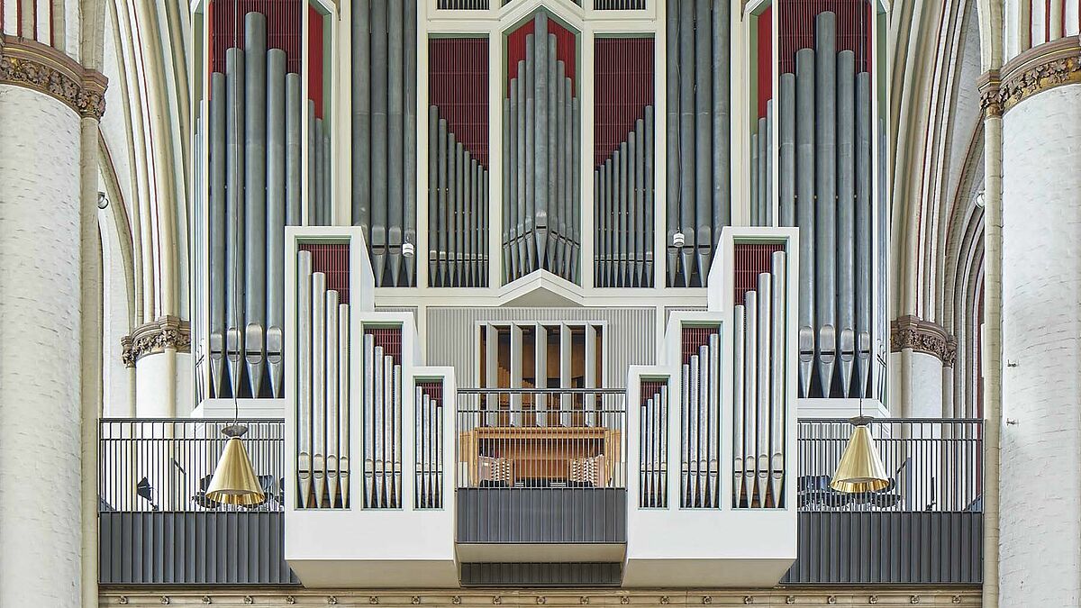 Die Orgel in der Hamburger Hauptkirche St. Petri. 