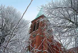 Der Meldorfer Dom bei Winterwetter. 