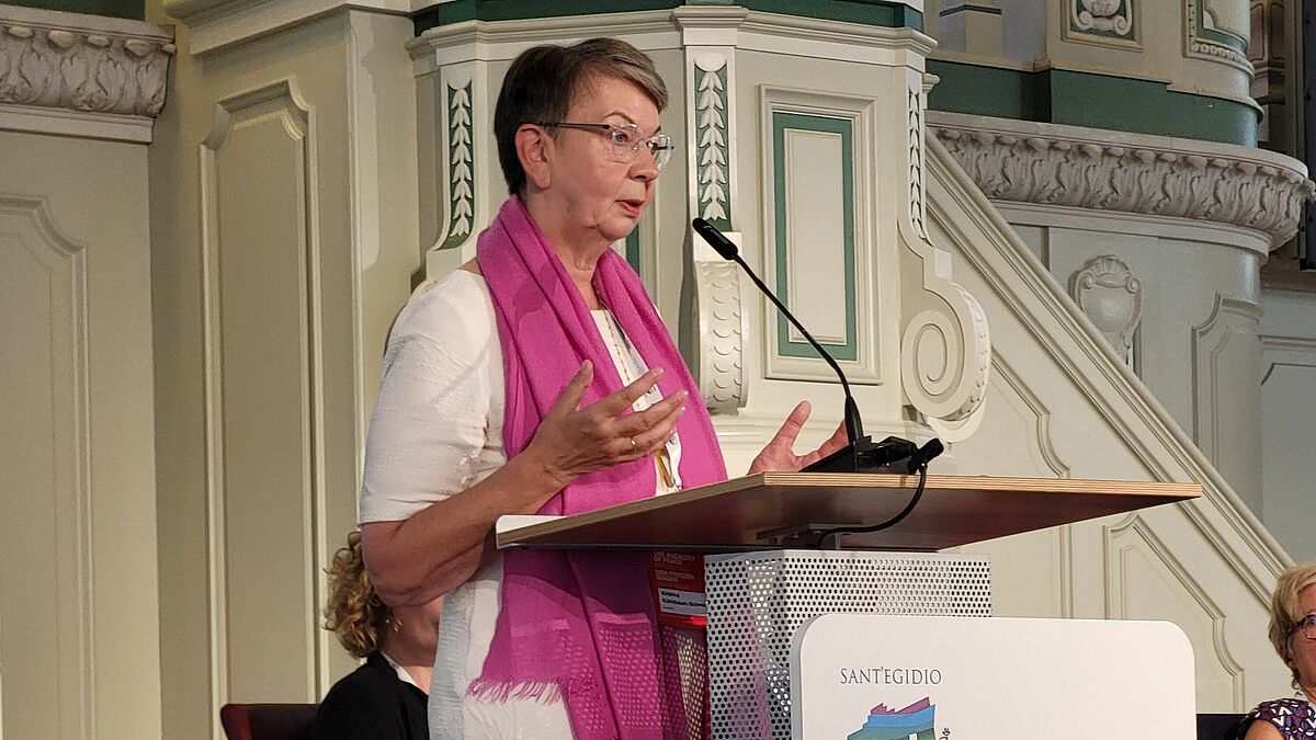 Kristina Kühnbaum-Schmidt beim Internationalen Friedenstreffen von Sant‘Egidio in Berlin
