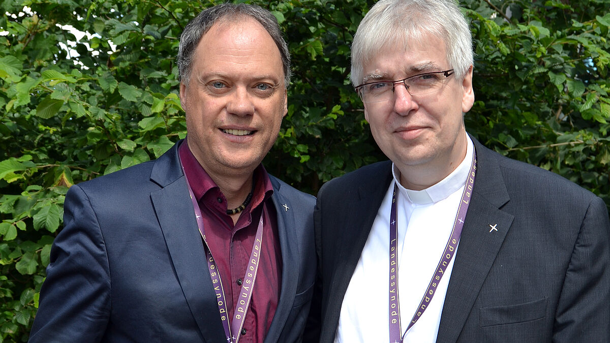 V.l.n.r.: Präses Dr. Andreas Tietze und Pastor Ralf Haska