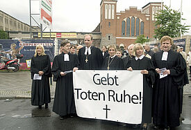 Auch in Berlin protestieren Geistliche gegen die "Körperwelten".