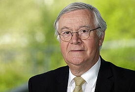 Hans-Peter Strenge leitete die nordelbische Synode von 2003 bis 2012