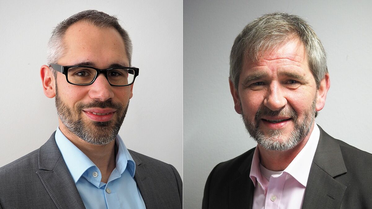 Wechsel in der Kirchenkreisverwaltung in Dithmarschen: Christopher Stein (l.) kehrt ins Rentamt zurück, Rolf Eis leitet das neue Friedhofswerk.