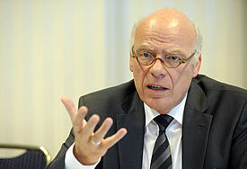 Bischof Gerhard Ulrich (c) epd-Bild
