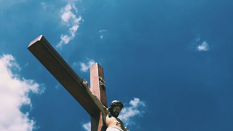 Jesus am Kreuz in der Ukrainischen Stadt Lemberg.