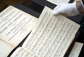 Dokumente aus einer wertvollen Sammlung zu Leben und Werk der Söhne des berühmten Thomaskantors und Barockkomponisten im Leipziger Bach-Archiv (Symbolbild, epd-Archiv).