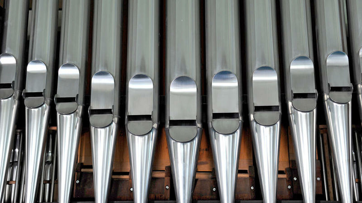 Damit die Pfeifen einer Orgel klingen, benötigen sie eine Zufuhr von komprimierter Luft – den "Orgelwind". 