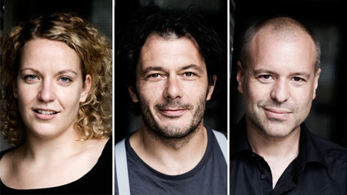 V.l.n.r.: Isabel Baumert, Marko Gebbert und Christian Kämpfer vom Schauspiel Kiel lesen in den Hauptrollen aus Lukas Bärfuss "Alices Reise in die Schweiz"