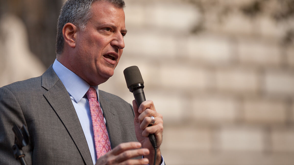 New Yorks Bürgermeister Bill de Blasio (Foto: Kevin Case/flickr.com/ CC BY 2.0: https://creativecommons.org/licenses/by/2.0/)