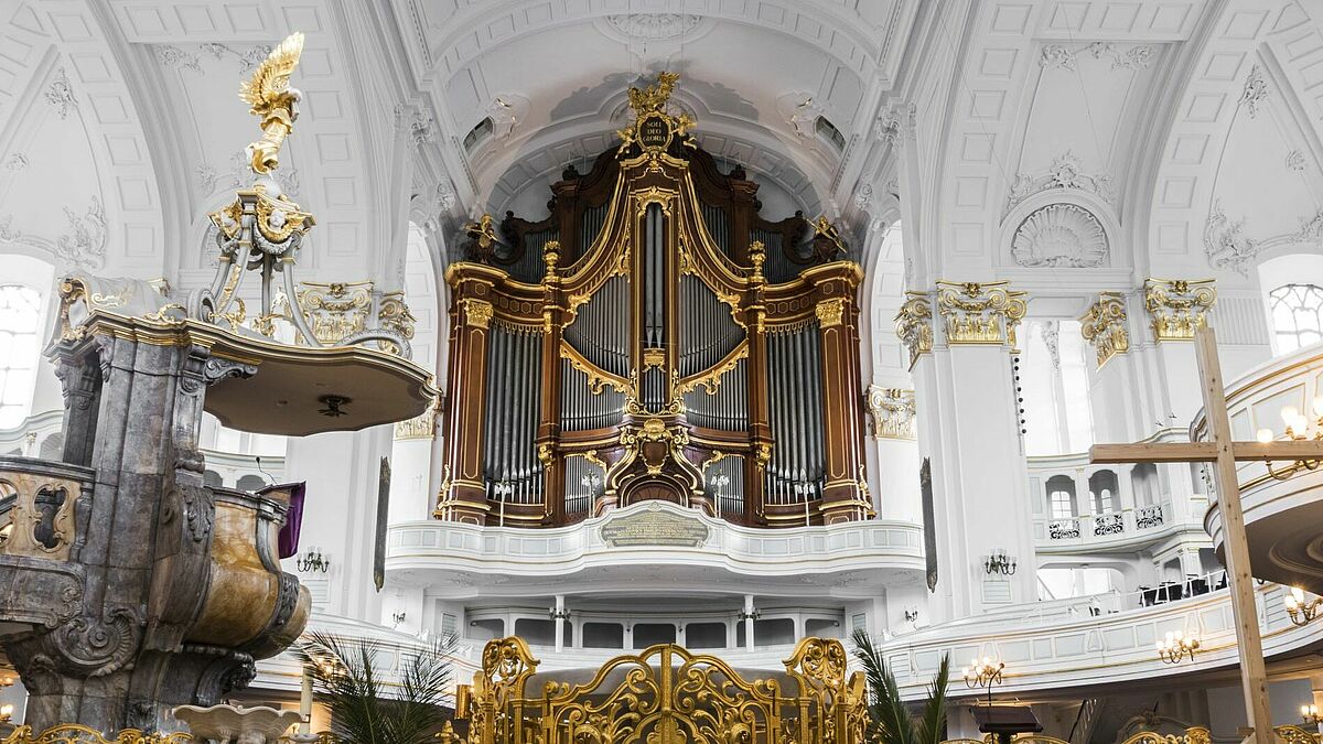 Internationale Bewerbungen für die Kirchenmusik am Michel nordkirche.de