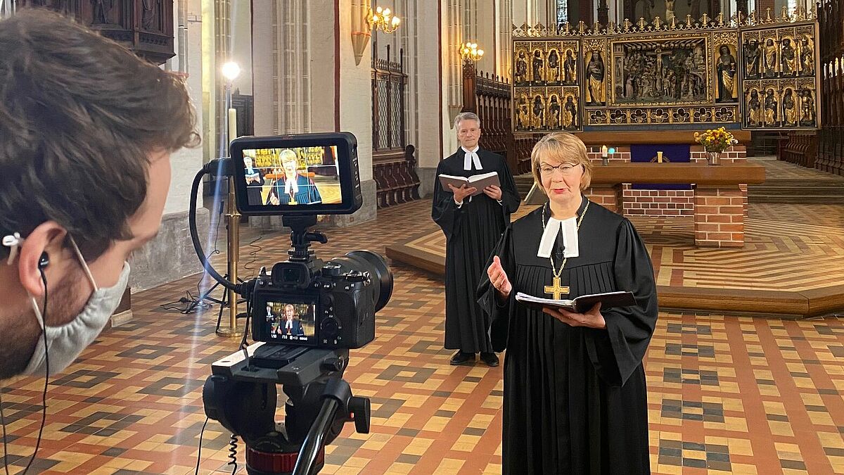 Neues Format: Zur Novembersynode 2020 wurde der Gottesdienst mit Landesbischöfin Kristina Kühnbaum-Schmidt im Schweriner Dom aufgezeichnet. Auch die Tagung fand digital statt - zum Glück reibungslos. 